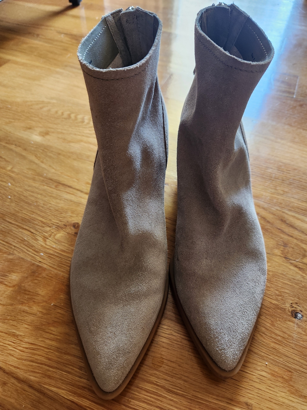 Dolce Vita Women's Pointed Toe Genuine Suede Ankle Boots - Taupe Size 9